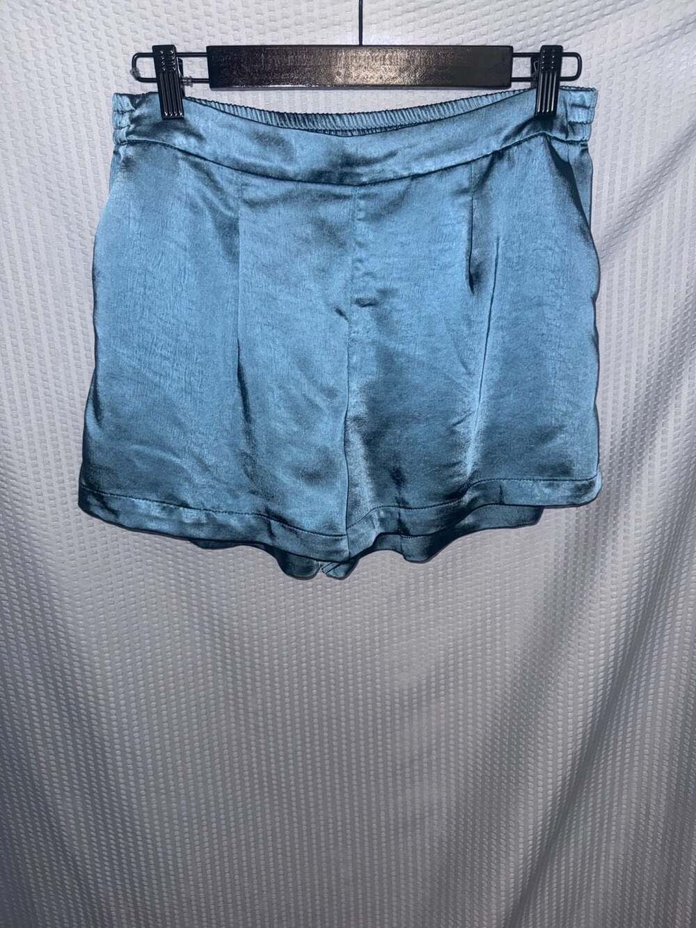 Mystree Teal Satin Elastic Waist Shorts Size M